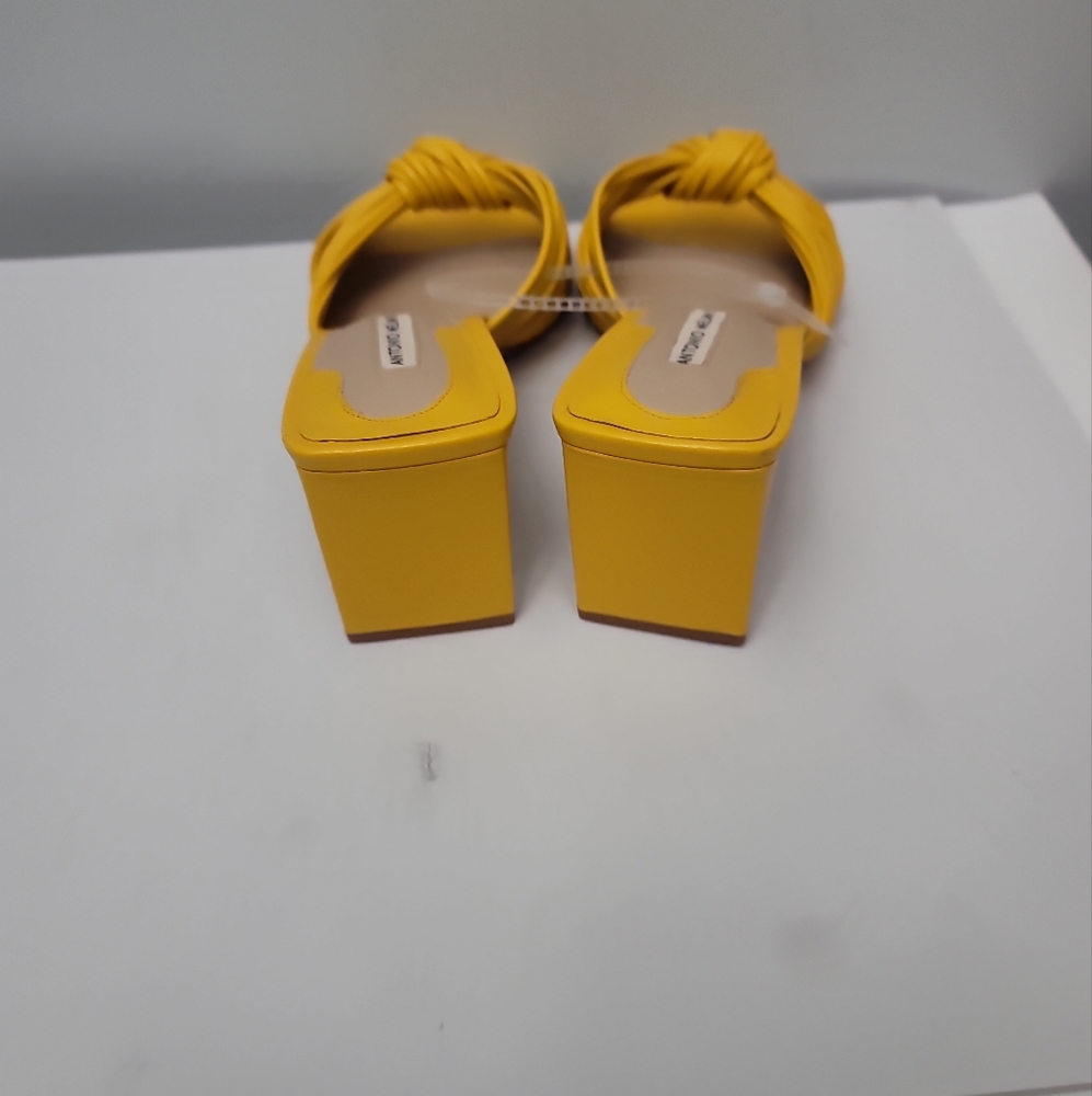 Antonio Melani Carmel Knot  Leather Dress Sandals - Picture 2 of 8